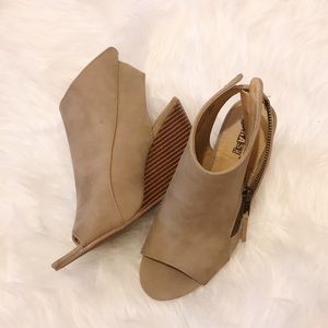 2/$20 Cute open-toed nude booties